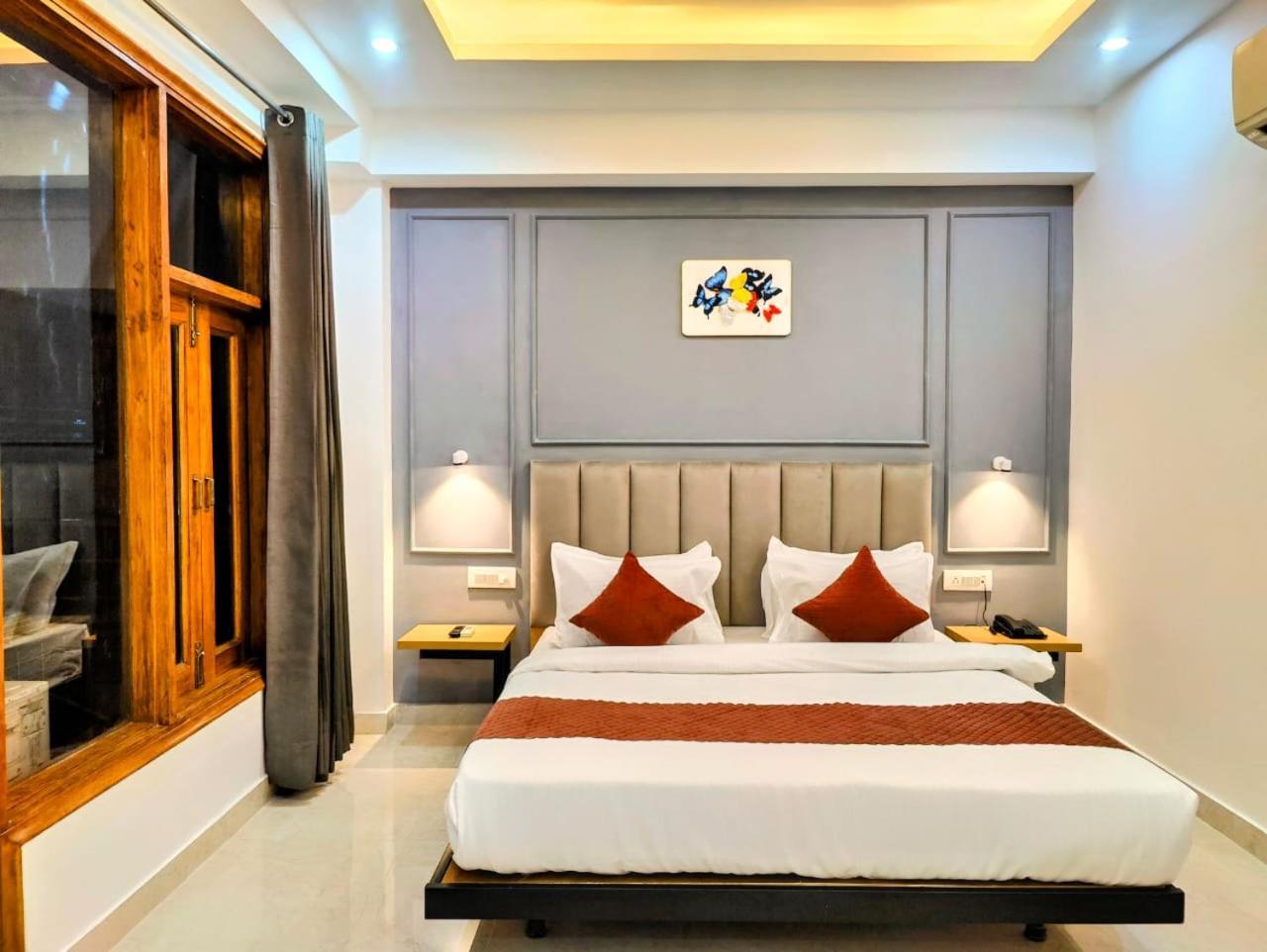 Mavens White Artemis Hospital Road Sector 52 Gurgaon Hotel Exterior foto