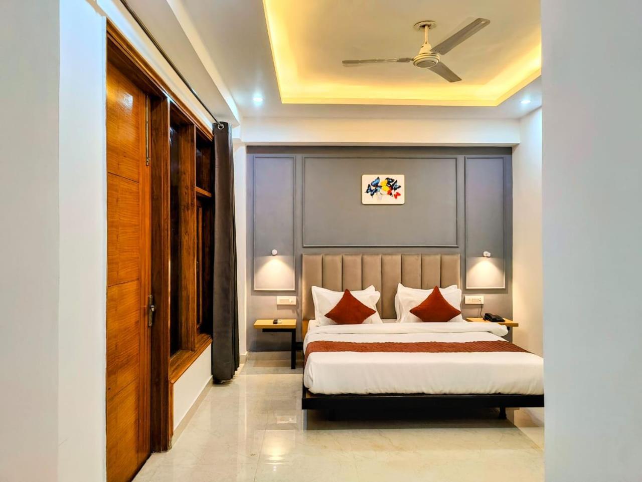 Mavens White Artemis Hospital Road Sector 52 Gurgaon Hotel Exterior foto