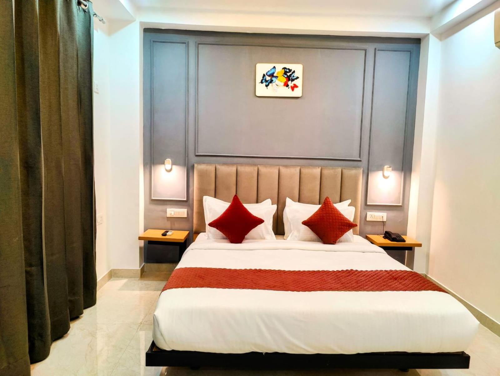 Mavens White Artemis Hospital Road Sector 52 Gurgaon Hotel Exterior foto